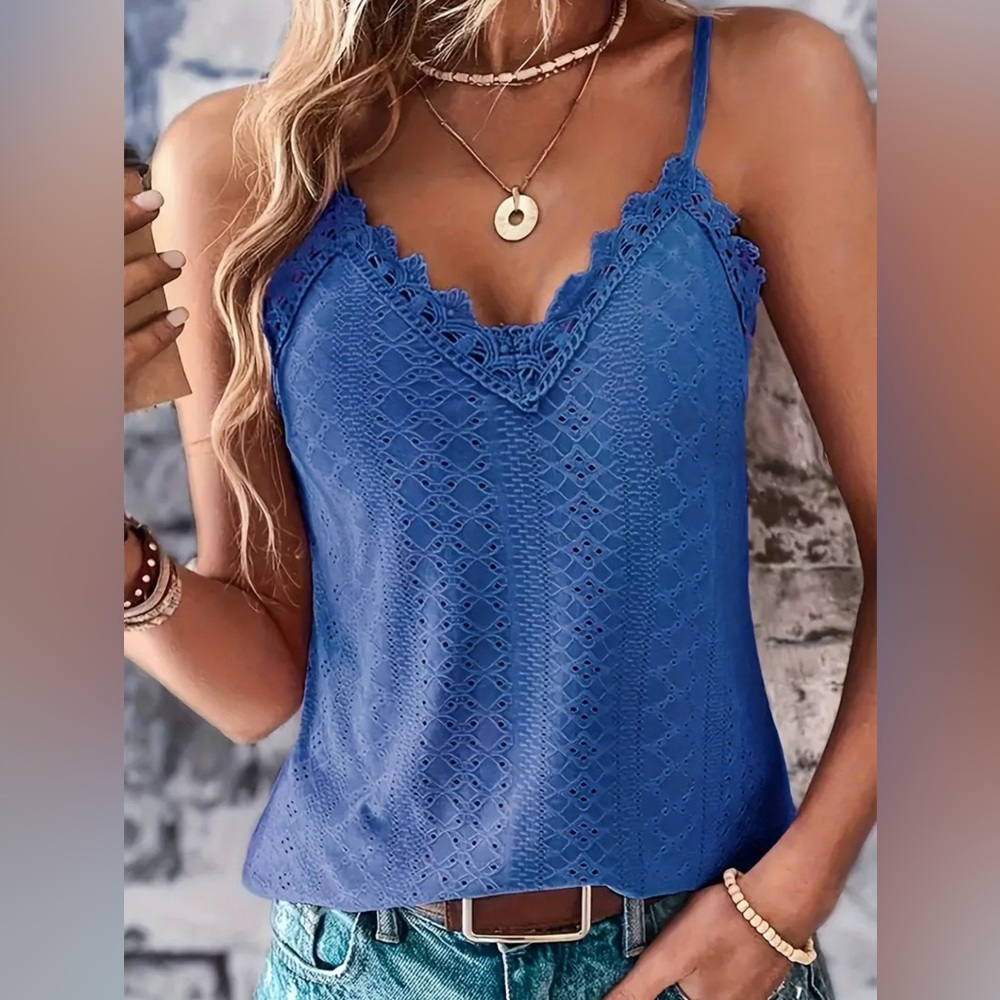 BLUE EYELET LACE-TRIM CAMISOLE TOP
